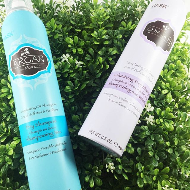 The dry shampoo from @haskhair has stolen my heart 💕😻 My go-to is the Chia Seed Volumizing dry shampoo, but I've been trying out the charcoal and argan oil formulas as well - there really isn't a bad one to try. And they all smell amazing! What's your favorite cruelty free dry shampoo?
.
.
.
#crueltyfreemakeup #crueltyfree #crueltyfreebeauty #crueltyfreecosmetics #crueltyfreeskincare #crueltyfreebeautyproducts #crueltyfreeblogger #cfbloggers #beautybloggers #ethicalbeauty #beautywithoutcruelty #beautywithoutbunnies #nottestedonanimals #noanimalsharmed #pawsoffbeauty #discoverunder5k #beautygram #makeupblog #beautyproducts #beautyjunkie #beautylover #haircareproducts #crueltyfreehair #haskhair #dryshampoo #crueltyfreedryshampoo #crueltyfreehaircare #hask #fromabove #volumizinghair